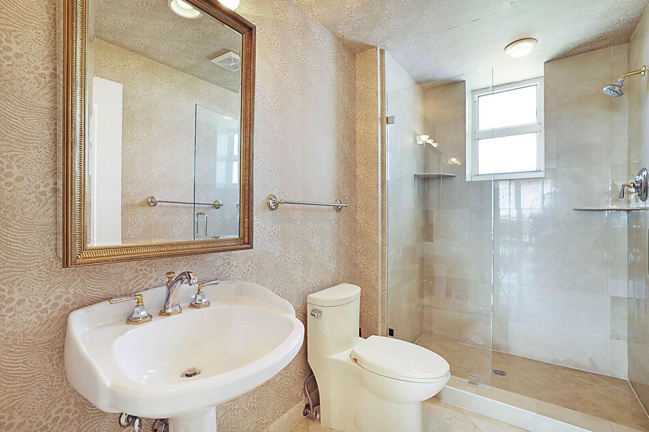 500 SE Mizner Boulevard, Unit A608, Boca Raton, FL 33432 Photo