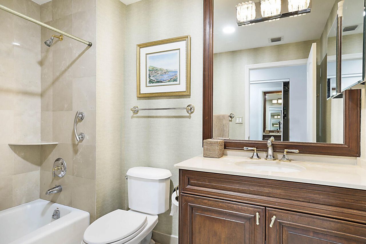 500 SE Mizner Boulevard, Unit A608, Boca Raton, FL 33432 Photo