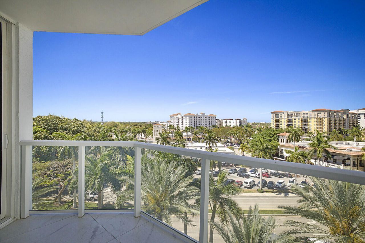500 SE Mizner Boulevard, Unit A608, Boca Raton, FL 33432 Photo