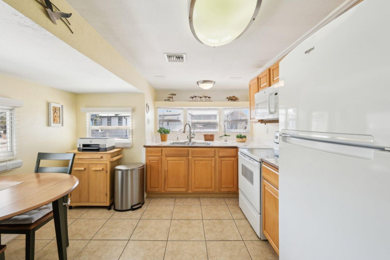 307 Nettles Boulevard, Jensen Beach, FL 34957 Photo