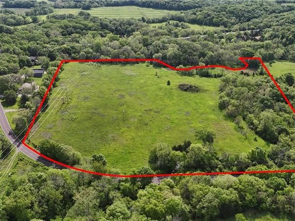 17200 Metcalf Place, Overland Park, KS 66085