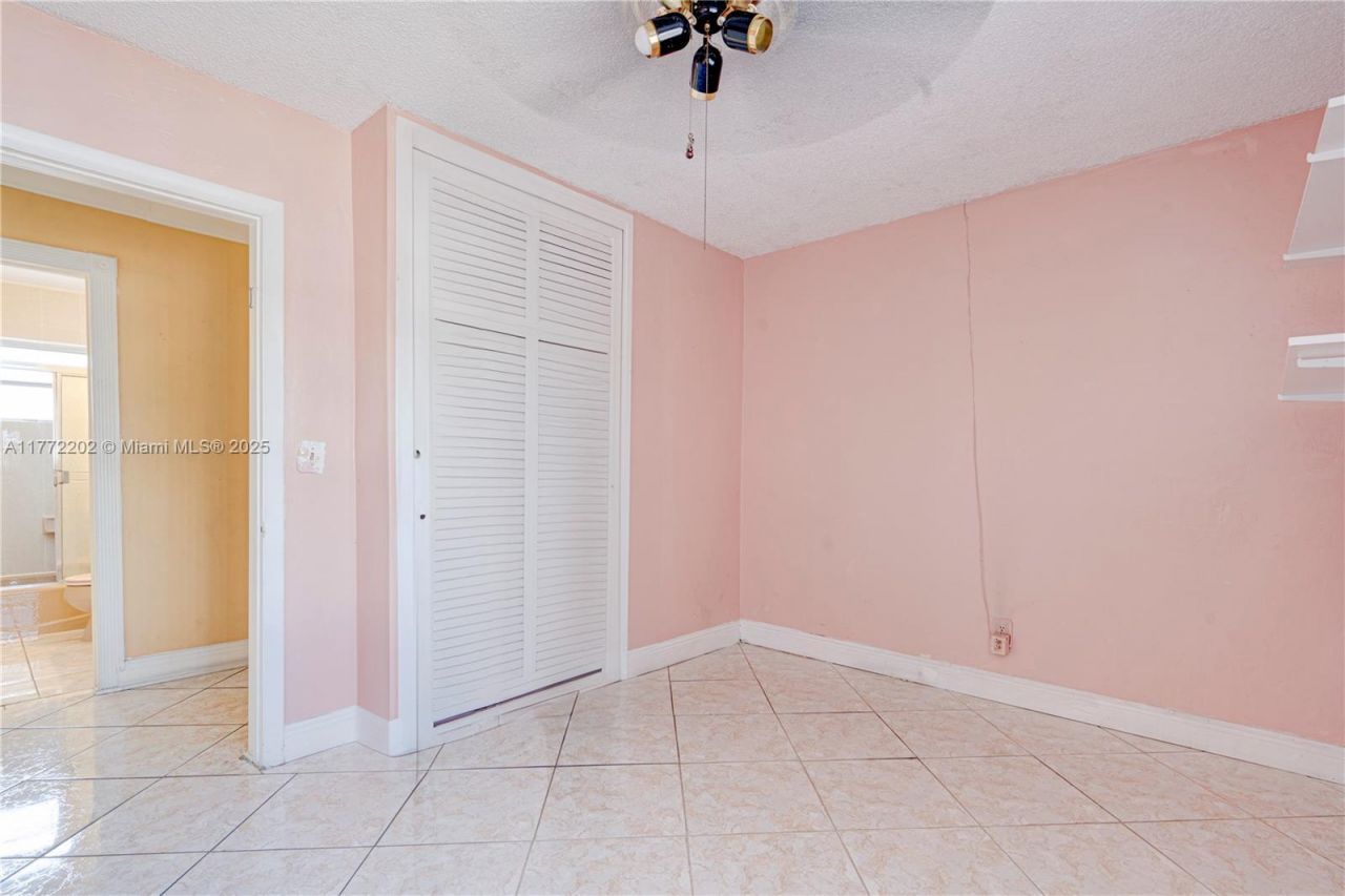 390 E 44th St, Hialeah, FL 33013 Photo