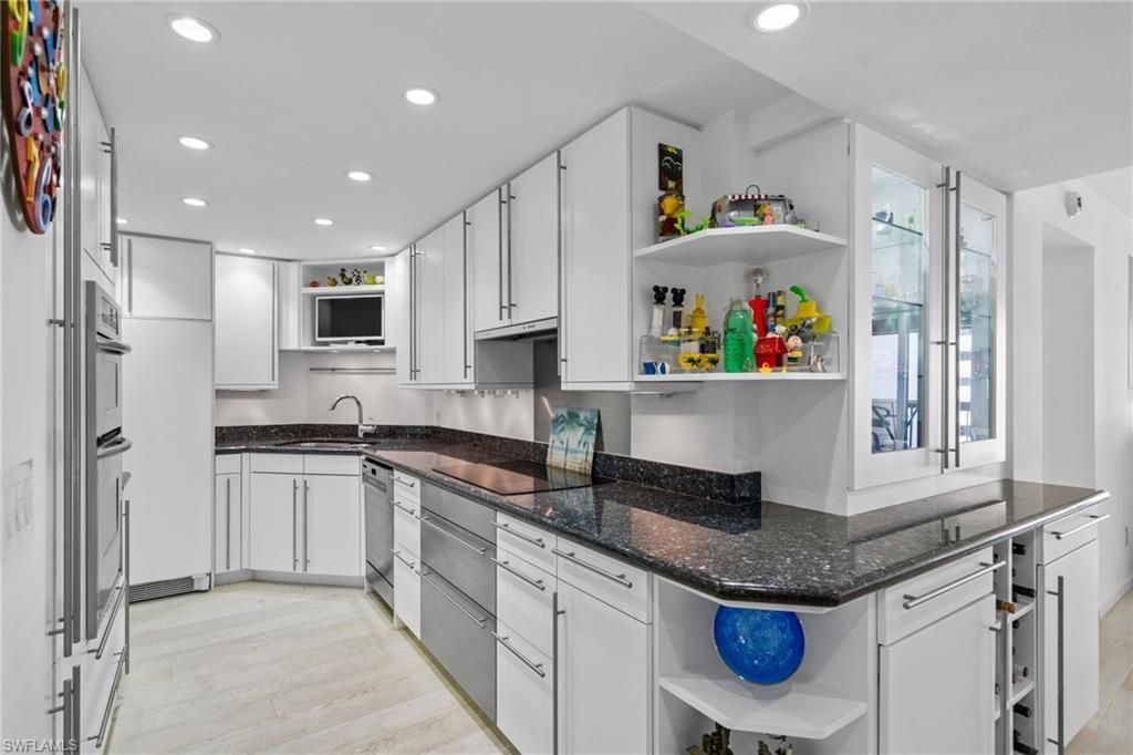 4001 Gulf Shore Blvd N, Unit 802, Naples, FL 34103 Photo