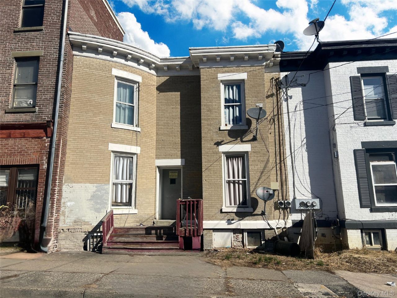 30 Benkard Avenue, Newburgh, NY 12550 Main Photo