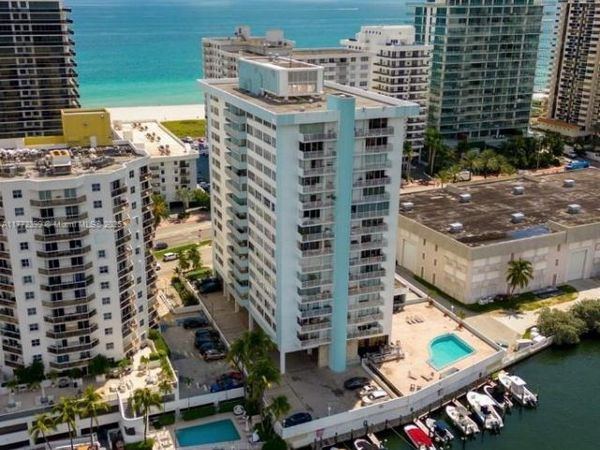 5838 Collins Ave, Unit 4D, Miami Beach, FL 33140