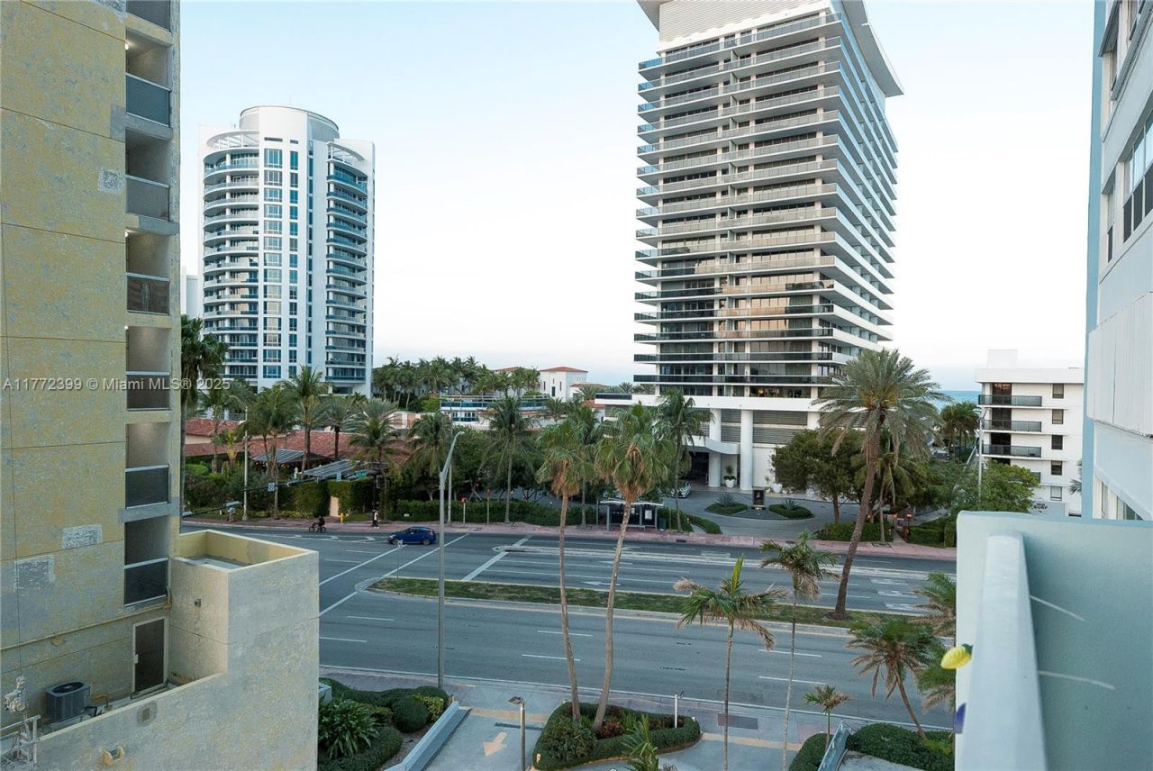 5838 Collins Ave, Unit 4D, Miami Beach, FL 33140 Photo