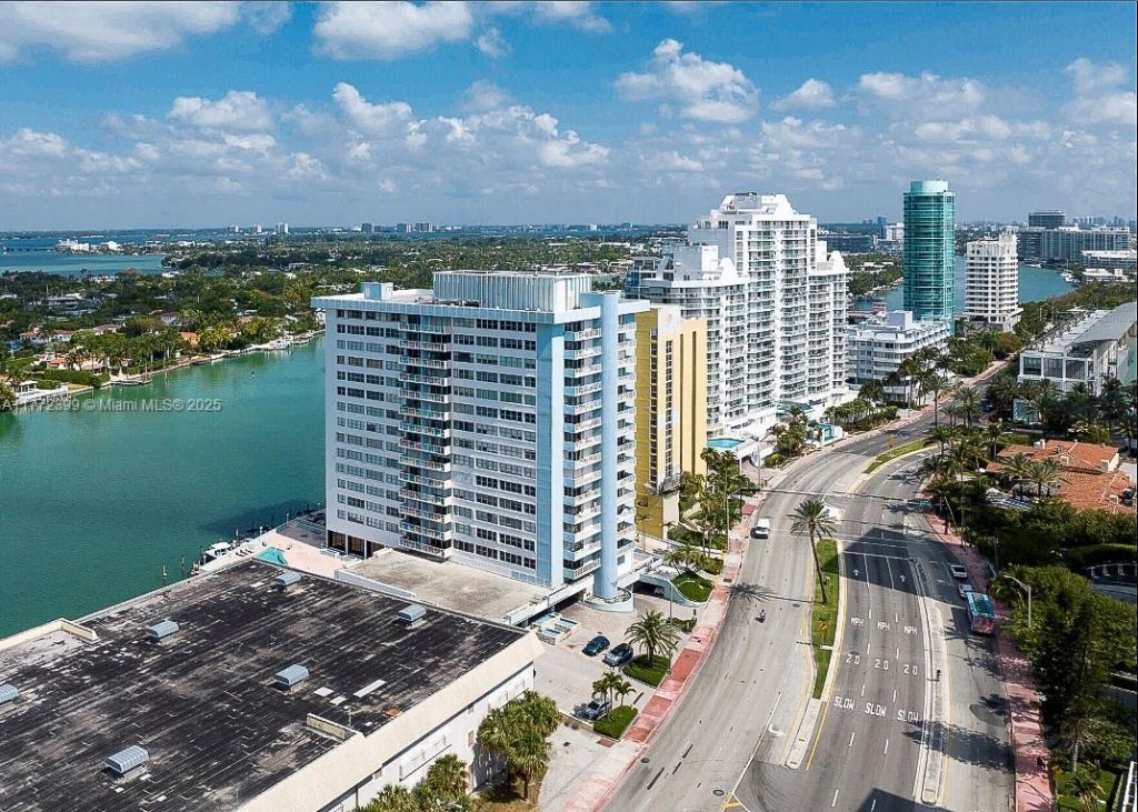 5838 Collins Ave, Unit 4D, Miami Beach, FL 33140 Photo