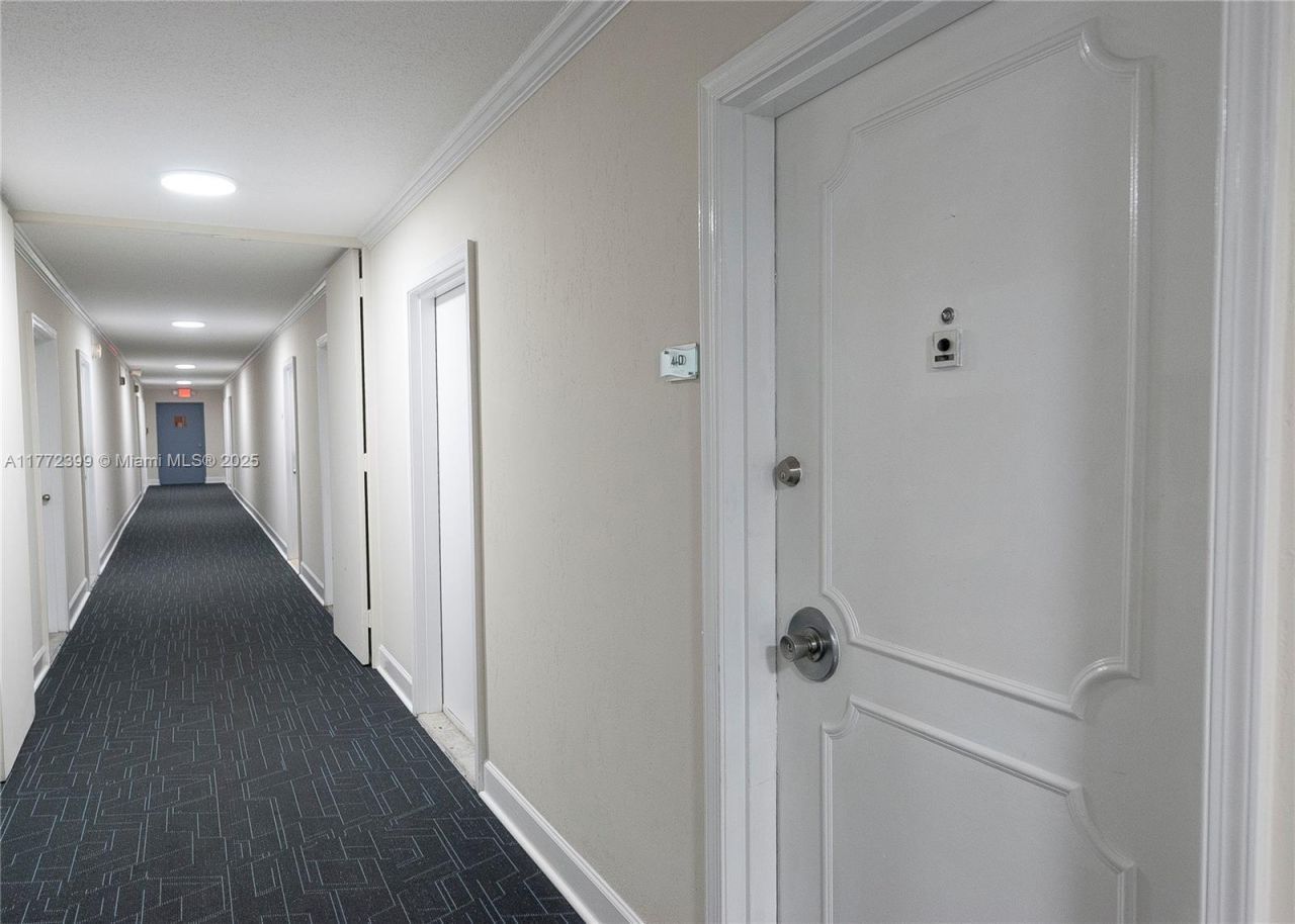 5838 Collins Ave, Unit 4D, Miami Beach, FL 33140 Photo