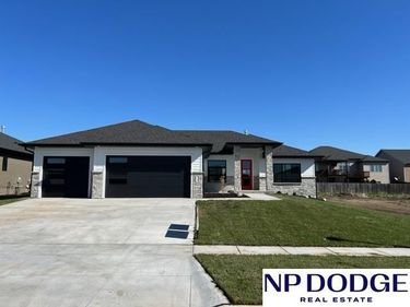 2748 South Creek Road, Lincoln, NE 68516