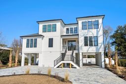 318 15th Ave. S photo 4