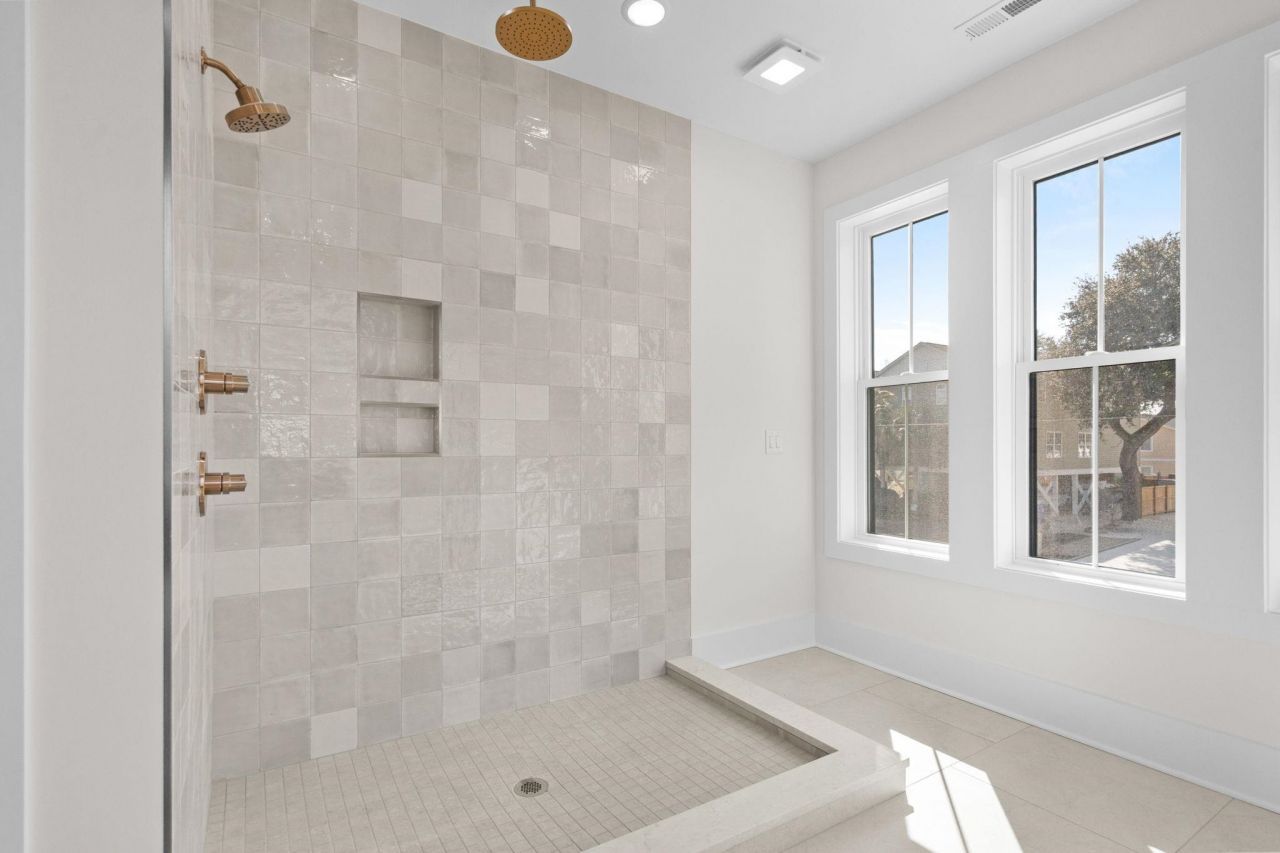 318 15th Ave. S Photo 50