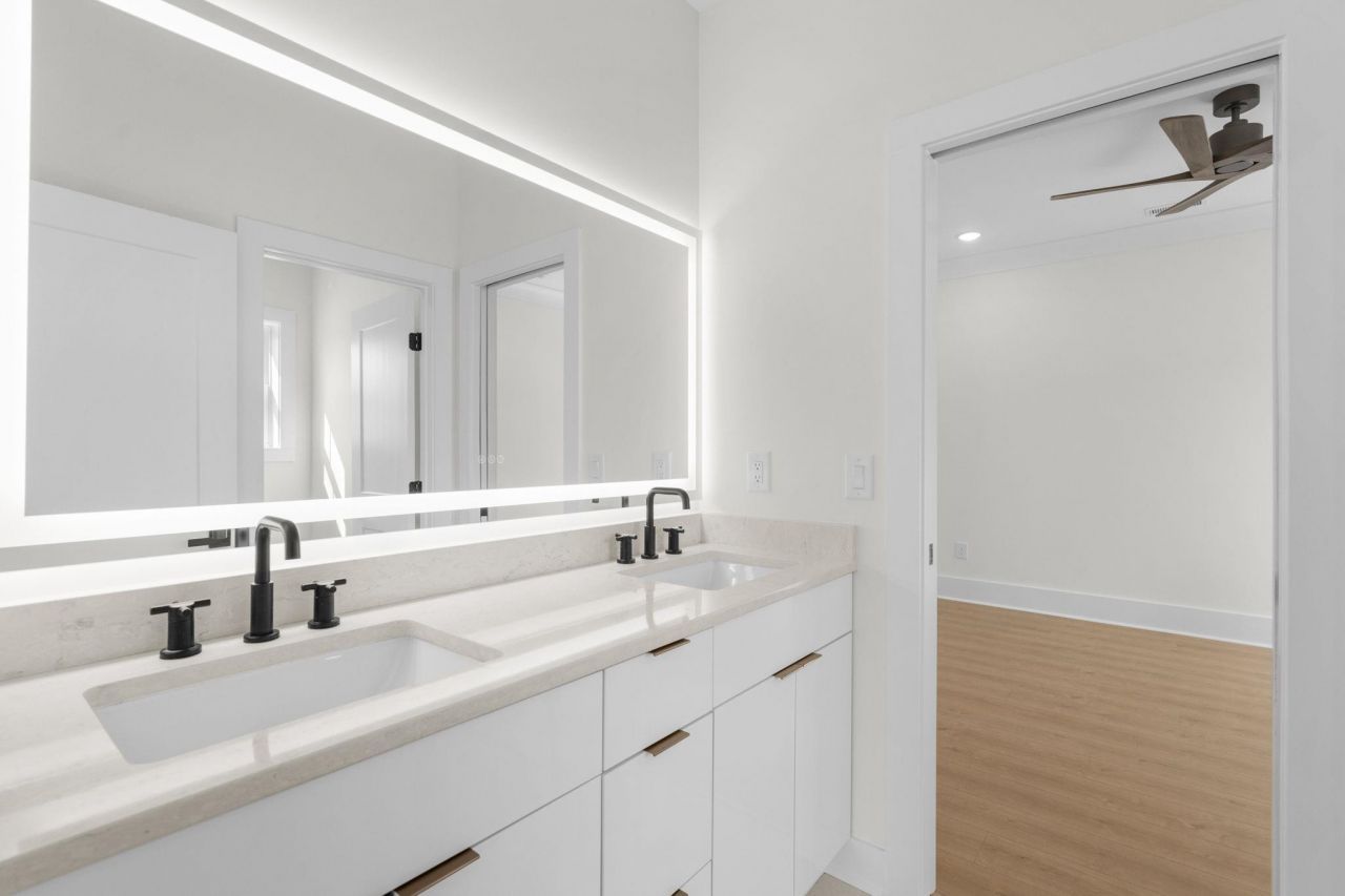 318 15th Ave. S Photo 60