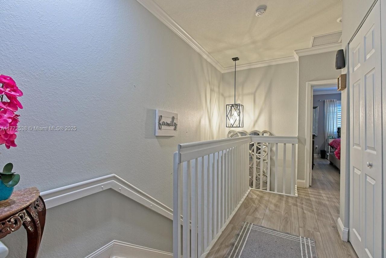 3424 W 92nd Pl, Hialeah, FL 33018 Photo