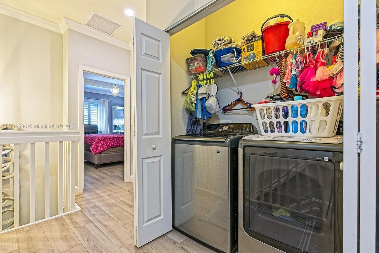 3424 W 92nd Pl, Hialeah, FL 33018 Photo