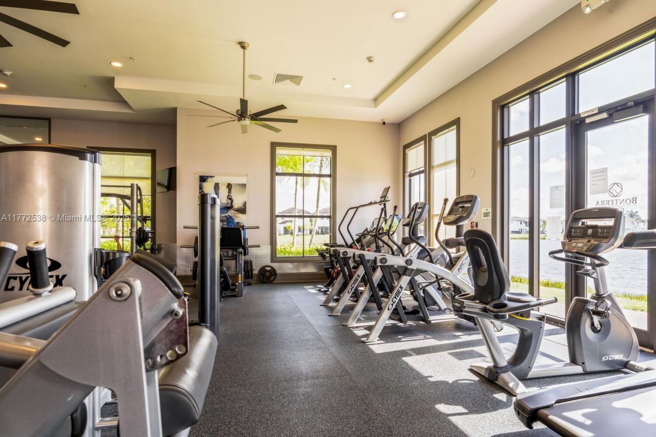 3424 W 92nd Pl, Hialeah, FL 33018 Photo