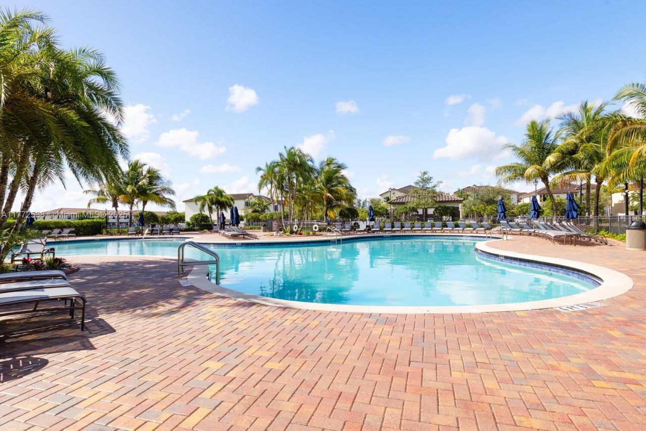 3424 W 92nd Pl, Hialeah, FL 33018 Photo