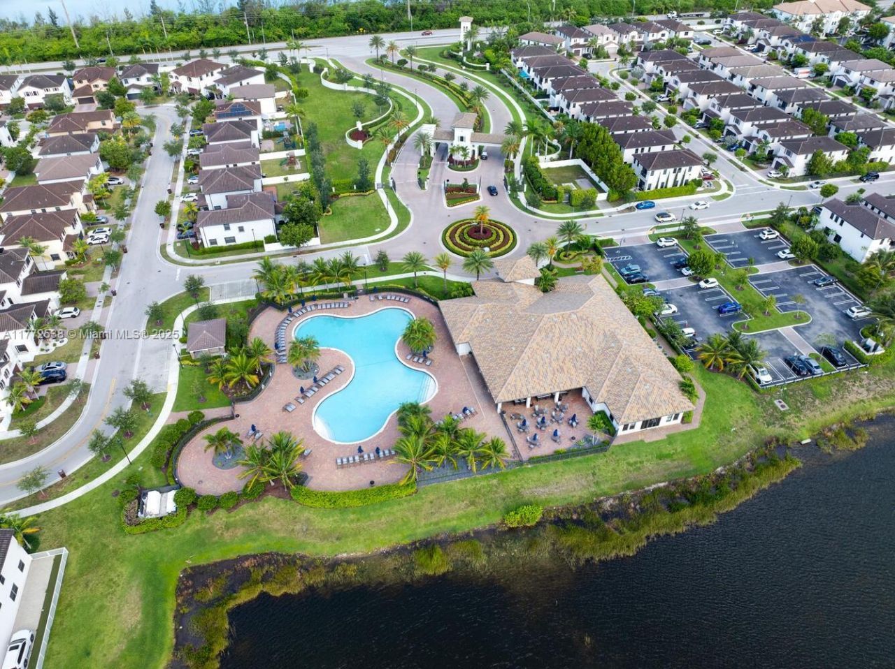 3424 W 92nd Pl, Hialeah, FL 33018 Photo