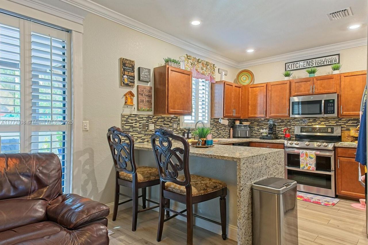 3424 W 92nd Pl, Hialeah, FL 33018 Photo