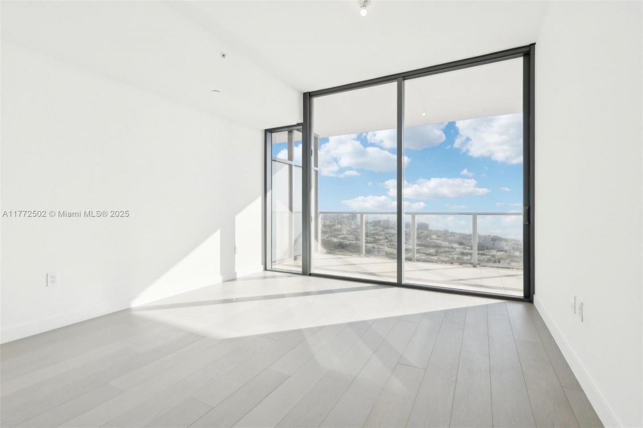 500 Alton Rd, Unit 4201.05, Miami Beach, FL 33139 Photo