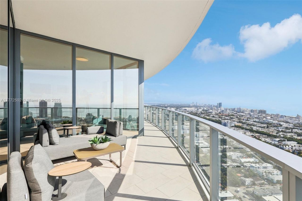 500 Alton Rd, Unit 4201.05, Miami Beach, FL 33139 Photo