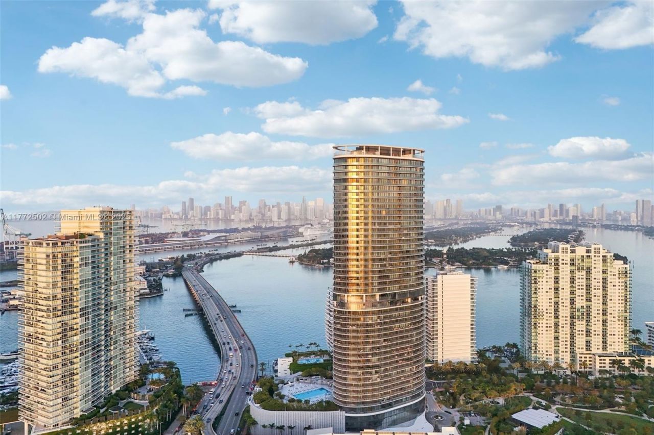 500 Alton Rd, Unit 4201.05, Miami Beach, FL 33139 Photo