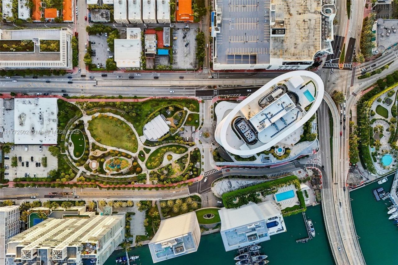 500 Alton Rd, Unit 4201.05, Miami Beach, FL 33139 Photo