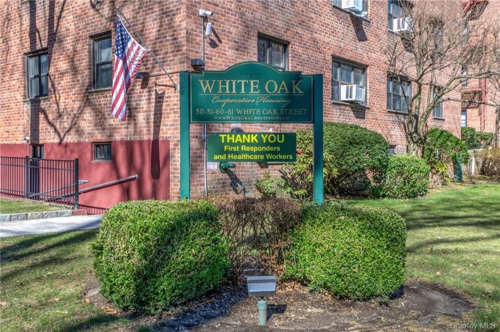 50 White Oak Street, Unit 3G, New Rochelle, NY 10801 Main Photo