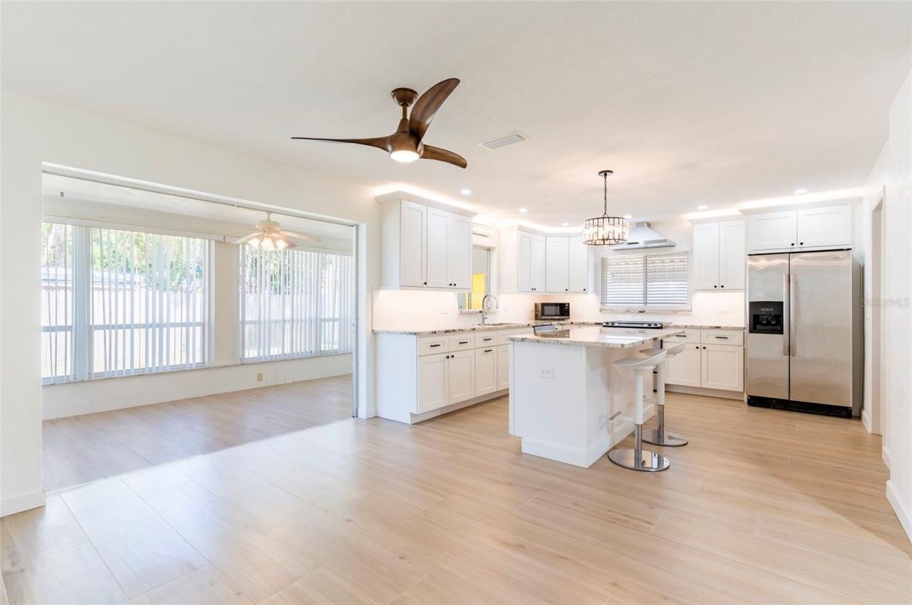 2019 Inner Circle S, Saint Petersburg, FL 33712 Photo