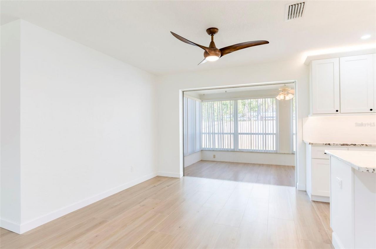 2019 Inner Circle S, Saint Petersburg, FL 33712 Photo