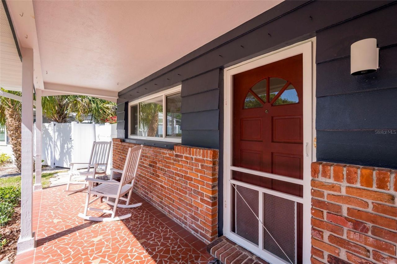 2019 Inner Circle S, Saint Petersburg, FL 33712 Photo