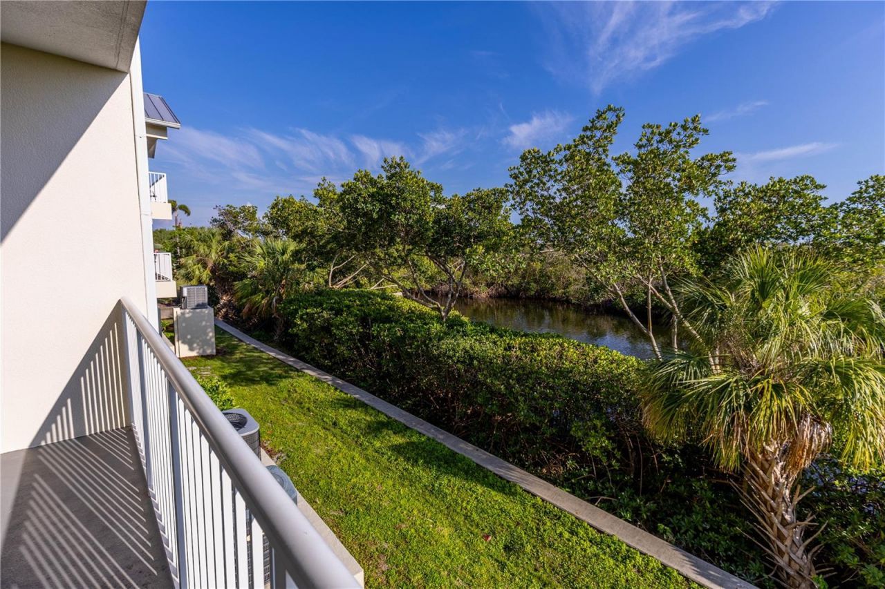 3210 Mangrove Point Drive, Ruskin, FL 33570 Photo