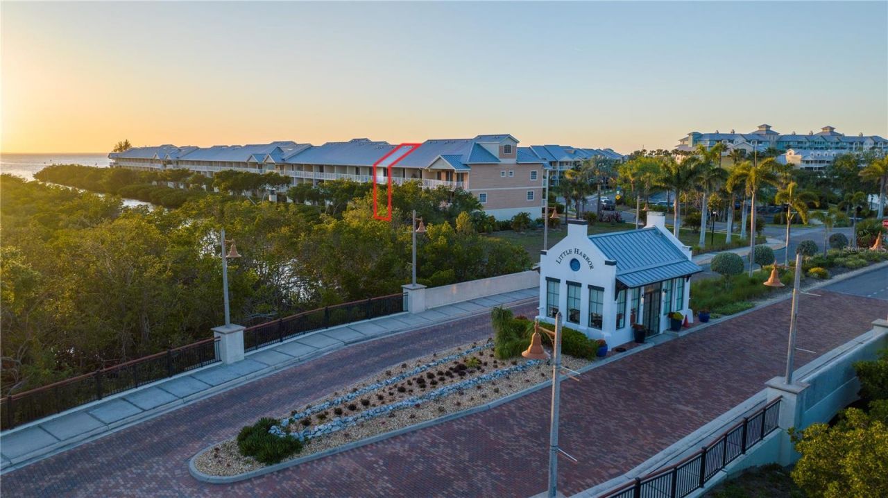 3210 Mangrove Point Drive, Ruskin, FL 33570 Photo