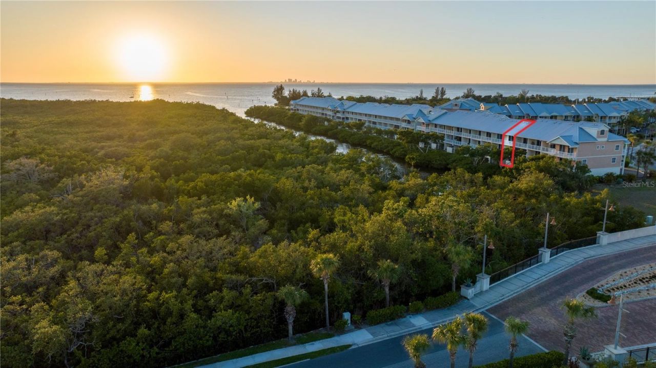 3210 Mangrove Point Drive, Ruskin, FL 33570 Photo