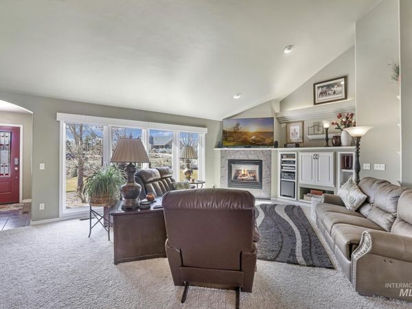 4124 N Meadow Ridge Circle, Twin Falls, ID 83301