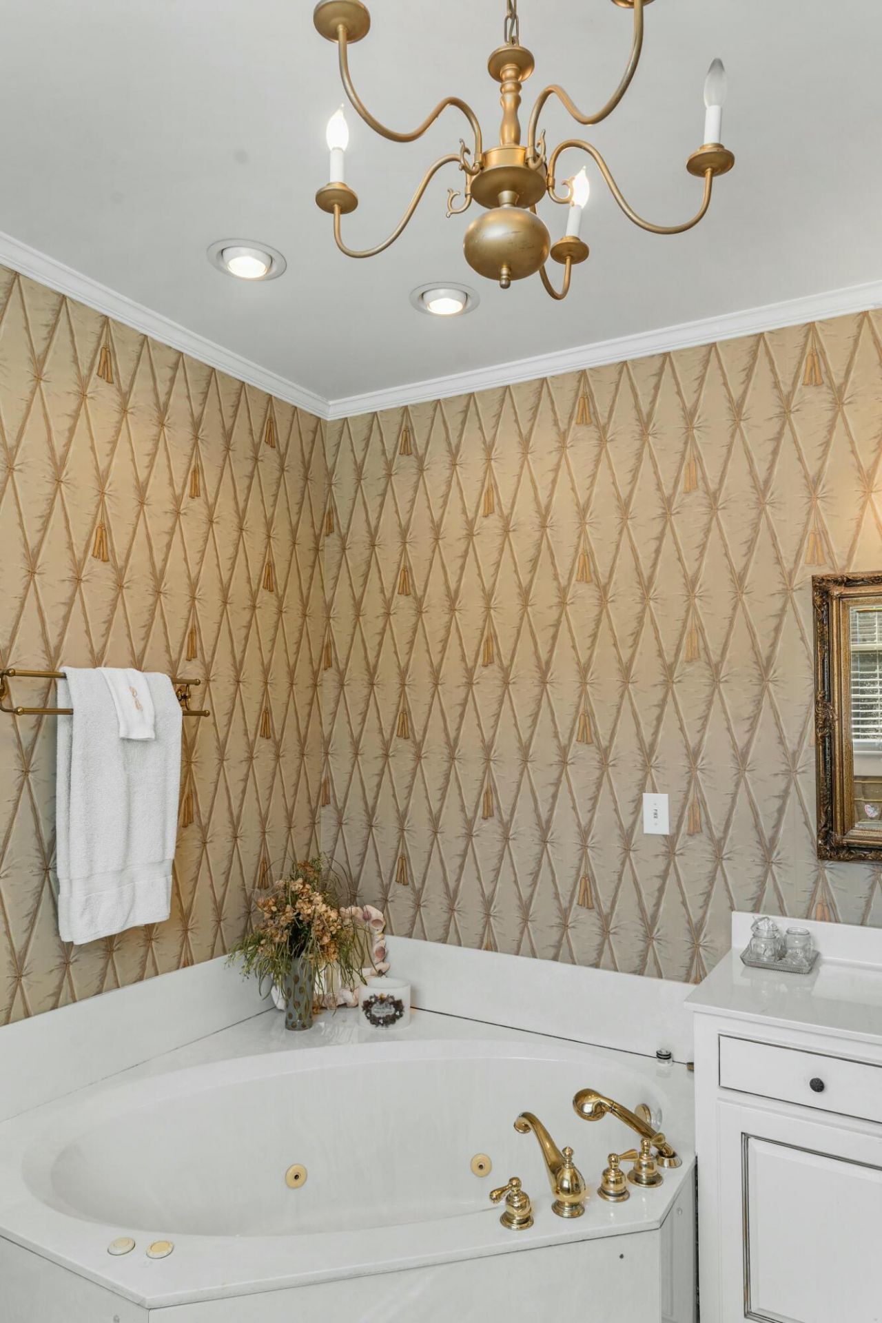 1848 Broughton Street Photo 19