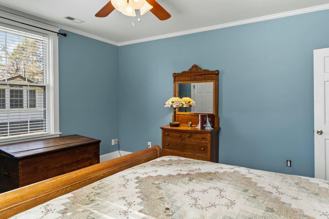 1848 Broughton Street Photo 25