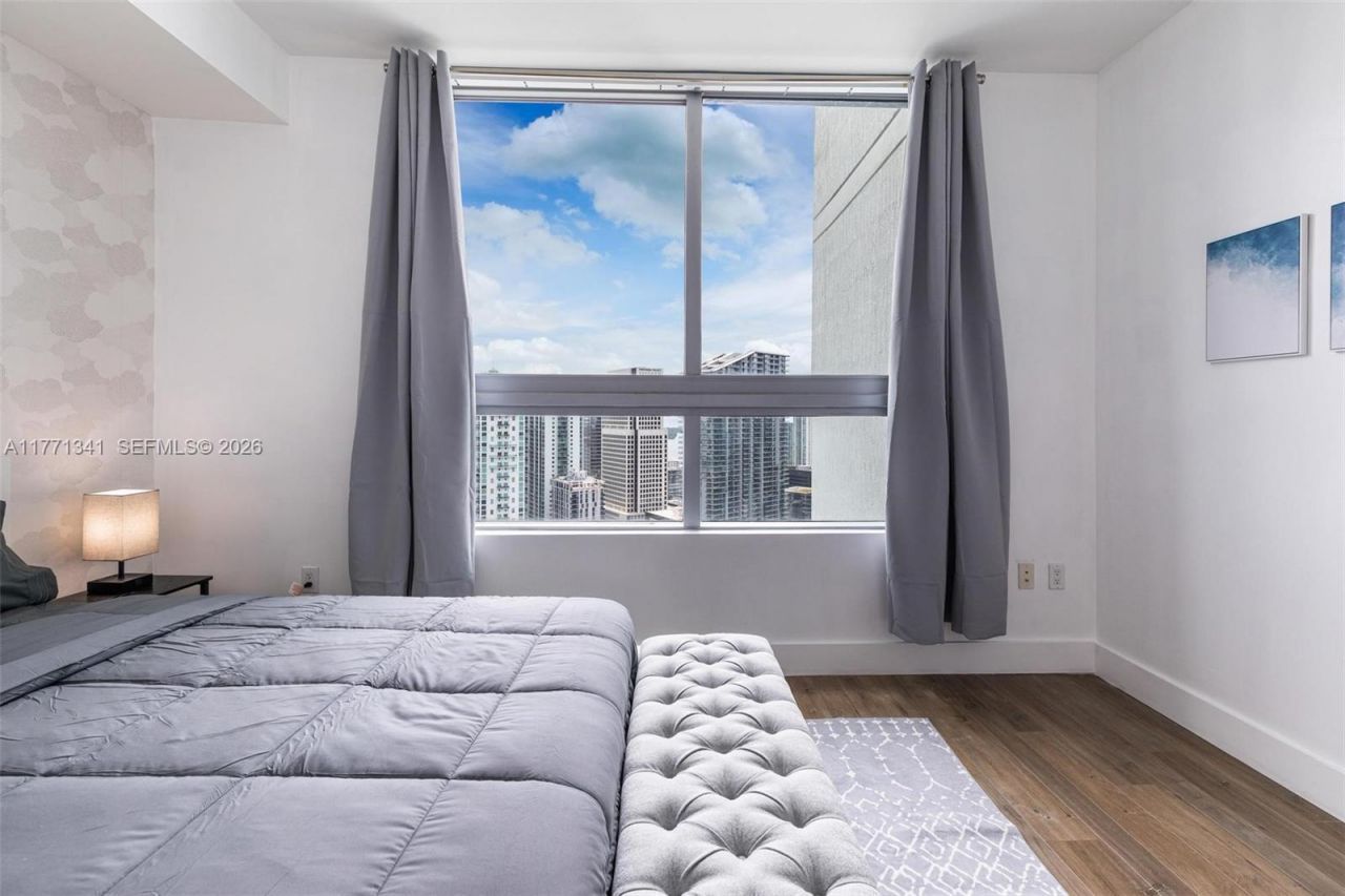 90 SW 3rd St, Unit 4103, Miami, FL 33130 Photo