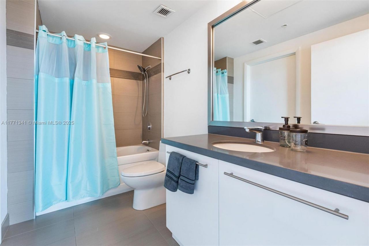 90 SW 3rd St, Unit 4103, Miami, FL 33130 Photo