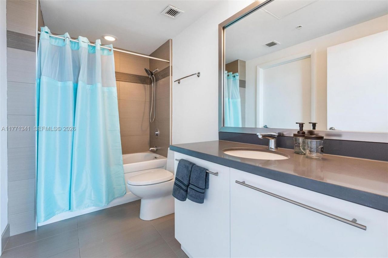 90 SW 3rd St, Unit 4103, Miami, FL 33130 Photo