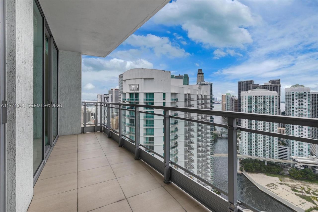 90 SW 3rd St, Unit 4103, Miami, FL 33130 Photo