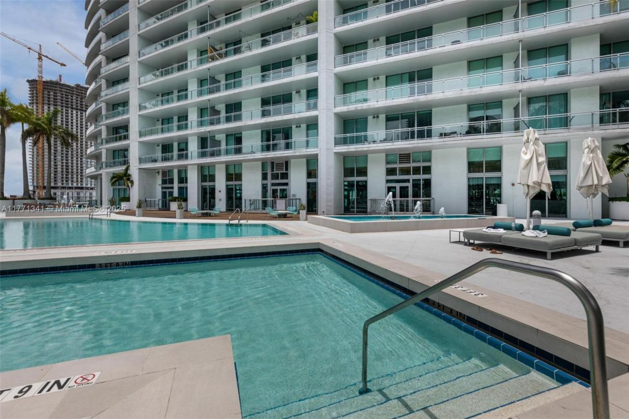 90 SW 3rd St, Unit 4103, Miami, FL 33130 Photo