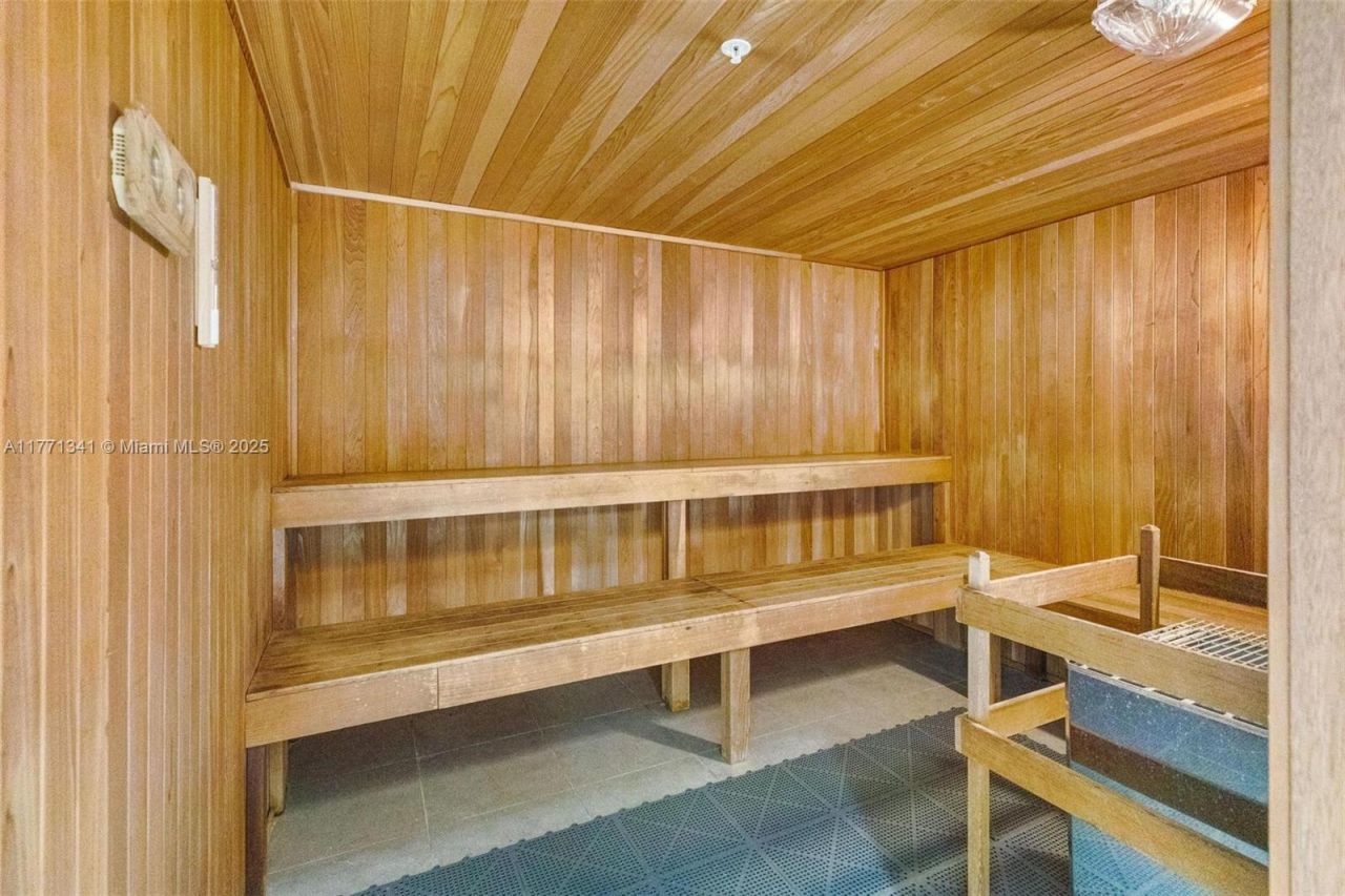 90 SW 3rd St, Unit 4103, Miami, FL 33130 Photo