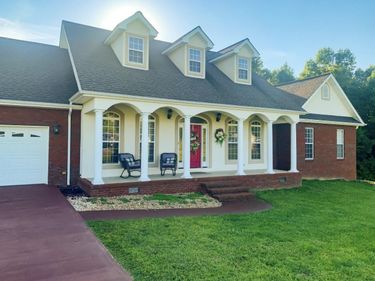 192 Pond View Drive, Strunk, KY 42649