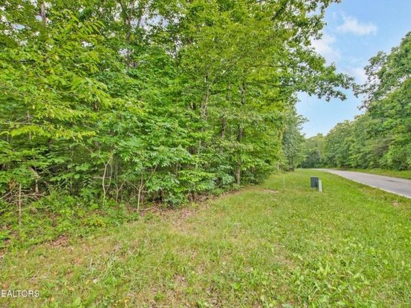 0 Simmons RD, Pikeville, TN 37367