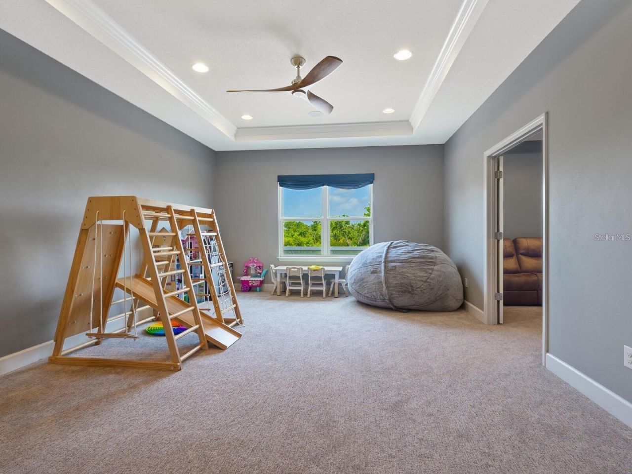 5742 Hydrangea Circle, Sarasota, FL 34238 Photo