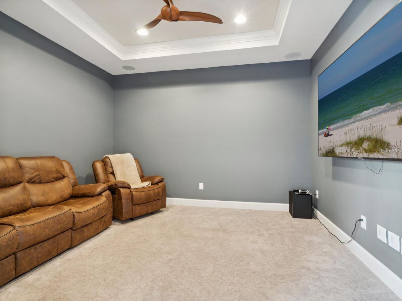 5742 Hydrangea Circle, Sarasota, FL 34238 Photo
