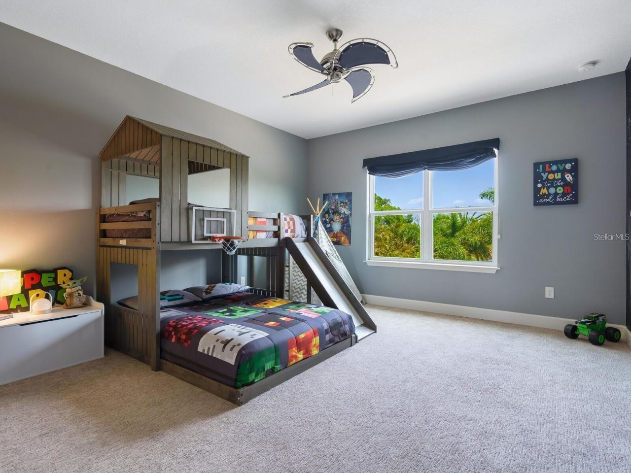 5742 Hydrangea Circle, Sarasota, FL 34238 Photo