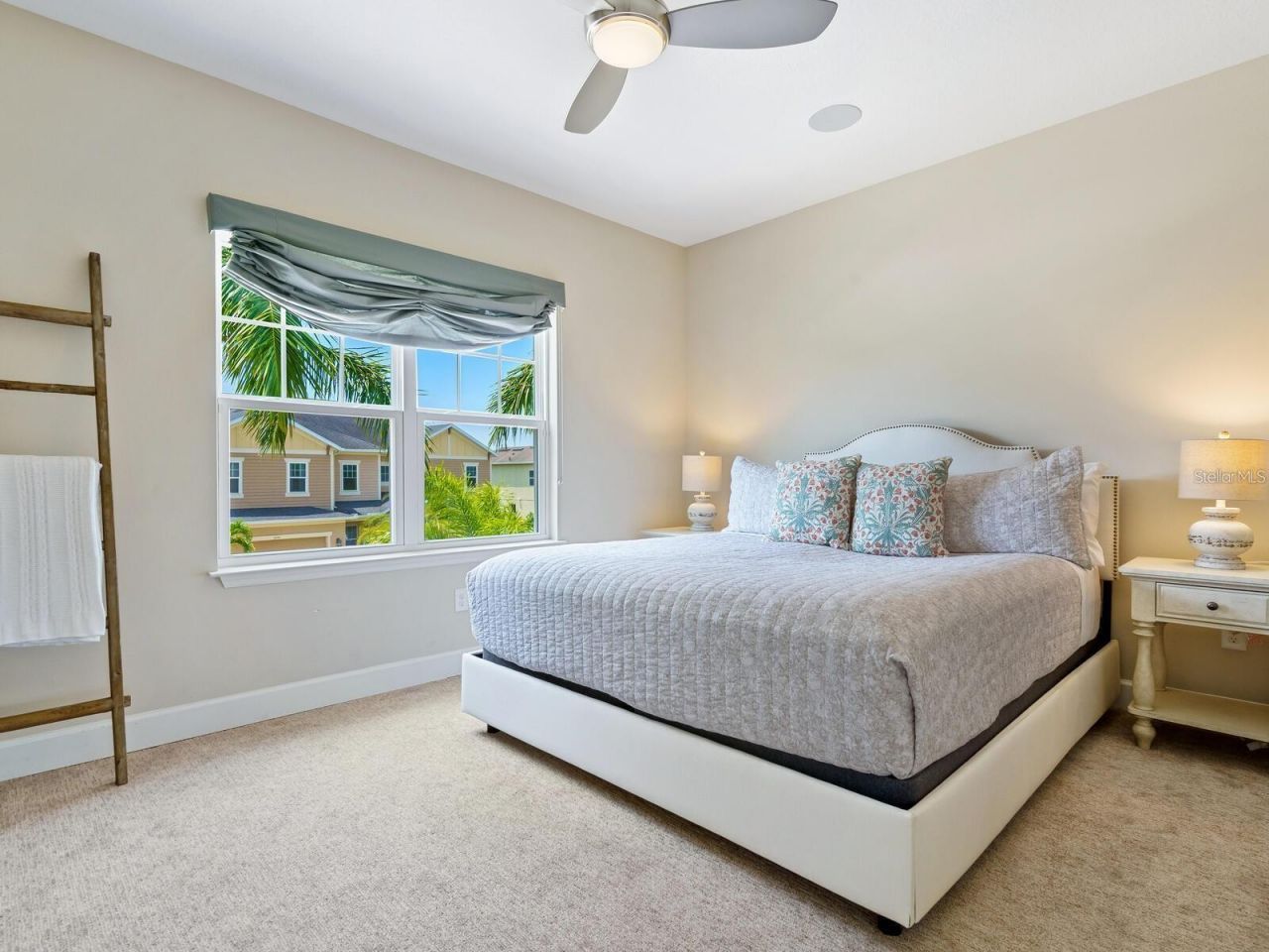 5742 Hydrangea Circle, Sarasota, FL 34238 Photo