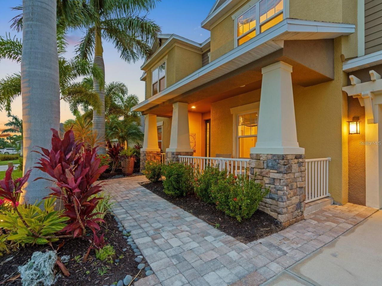 5742 Hydrangea Circle, Sarasota, FL 34238 Photo