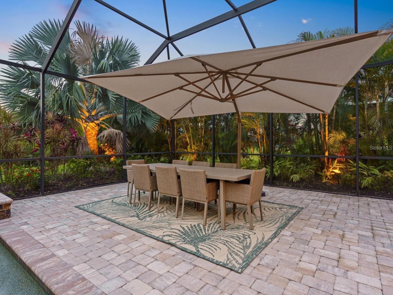 5742 Hydrangea Circle, Sarasota, FL 34238 Photo